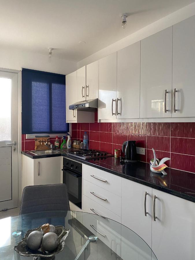 Cosy Apartment In The Heart Of Kato Paphos מראה חיצוני תמונה